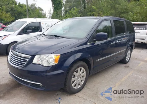 2015 Chrysler Town & Country Touring z USA, uszkodzony, nr VIN 2C4RC1BG2FR577786